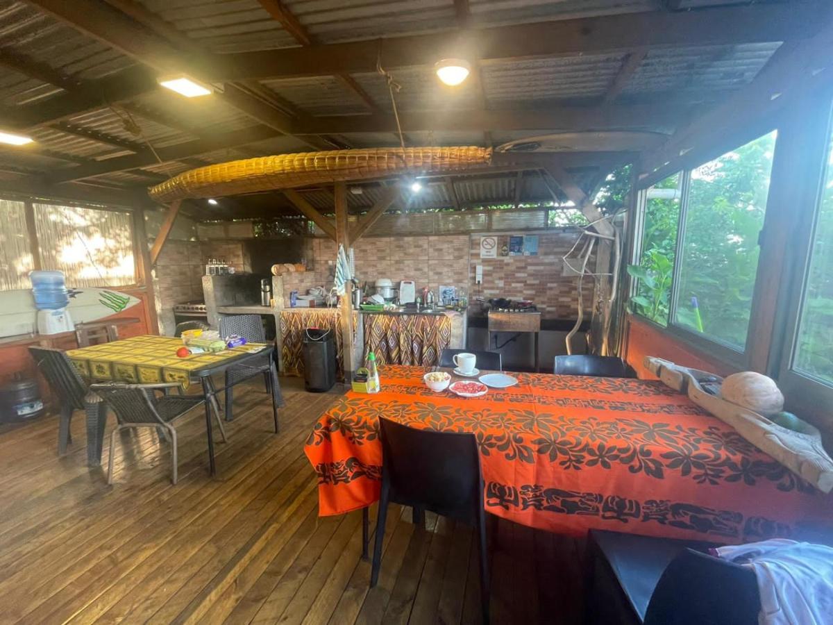 Hostal Vieroto Ханга Роа Екстериор снимка