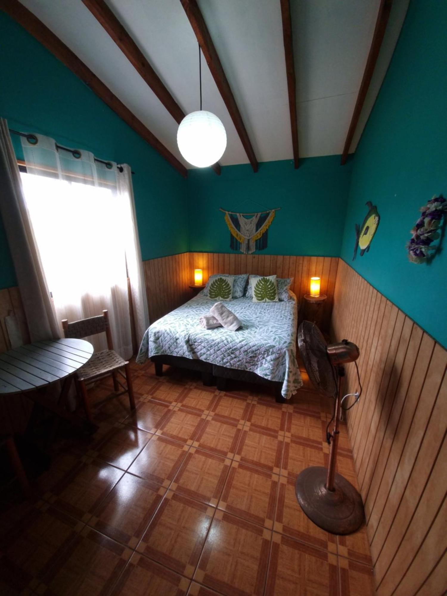 Hostal Vieroto Ханга Роа Екстериор снимка