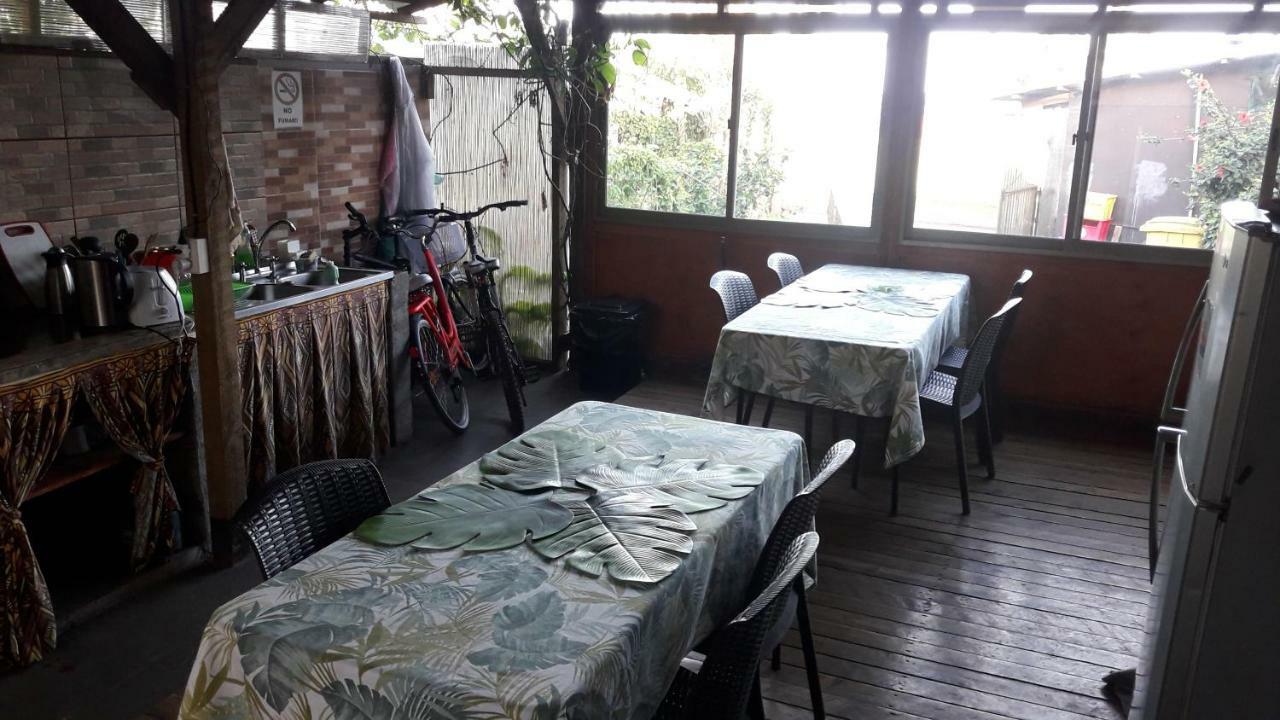 Hostal Vieroto Ханга Роа Екстериор снимка